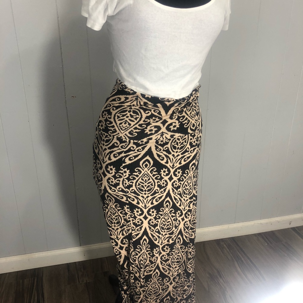 Maxi bodycon skirt (M)